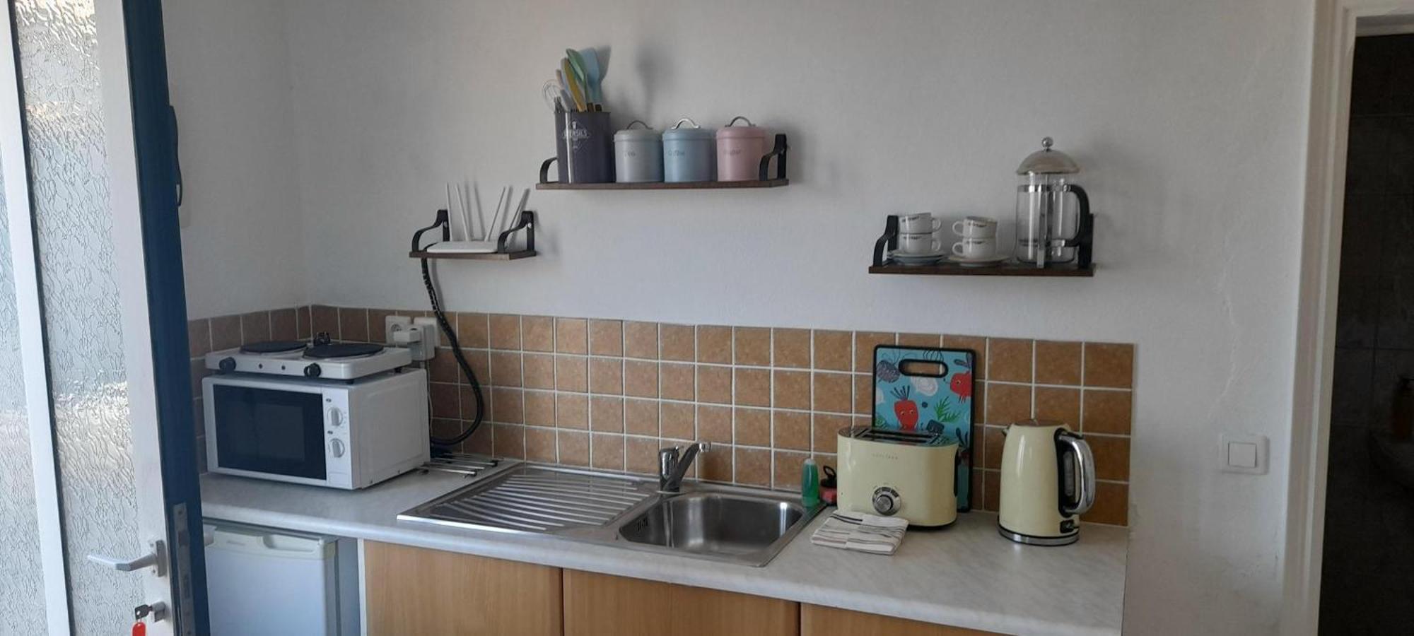 Lovely Studio In Strinilas With Its Own Pool المظهر الخارجي الصورة